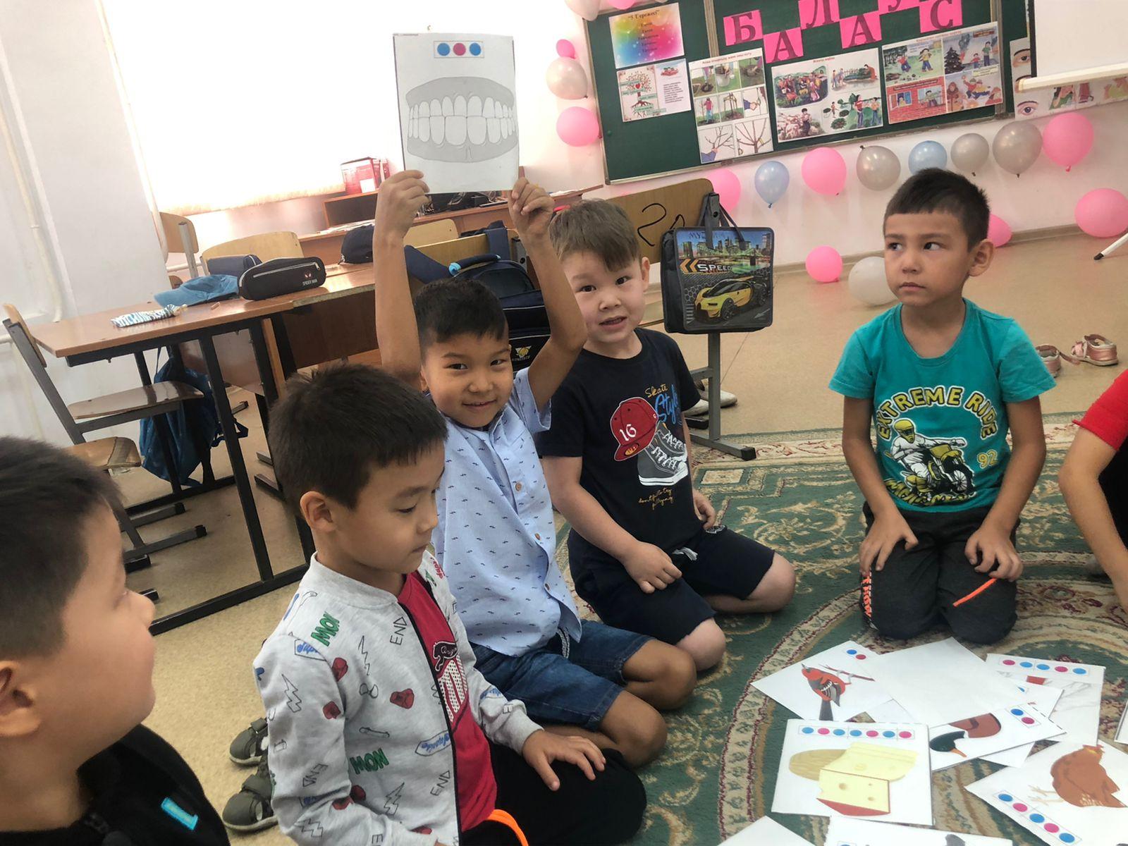 "БАЛАУСА" ЖАЗҒЫ ЛАГЕРІНЕ 1 СЫНЫП ОҚУШЫЛАРЫ ҚАТЫСУДА