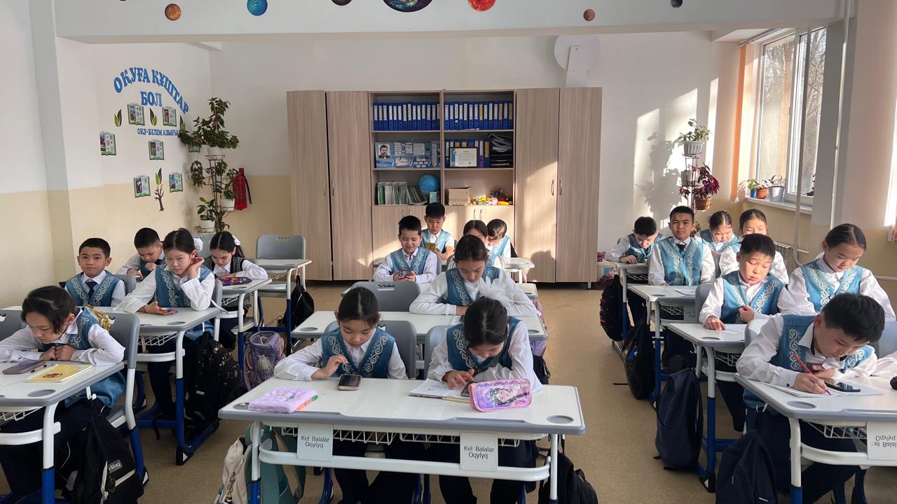 «Барлығына қол жетімді сапалы білім» ұлттық баяндамасы шеңберінде берілген «943 - елдің нысаналы мектептерін дамыту» жобасына іске асыру аясында, Жобалық, кенсенің жоспарына сәйкес, мектебіміздің 4,5,8,9 сынып окушылары аралық, бақылау жазды.